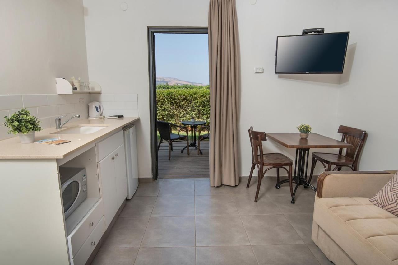 Degania Bet Kibbutz Country Lodging Kinneret Extérieur photo